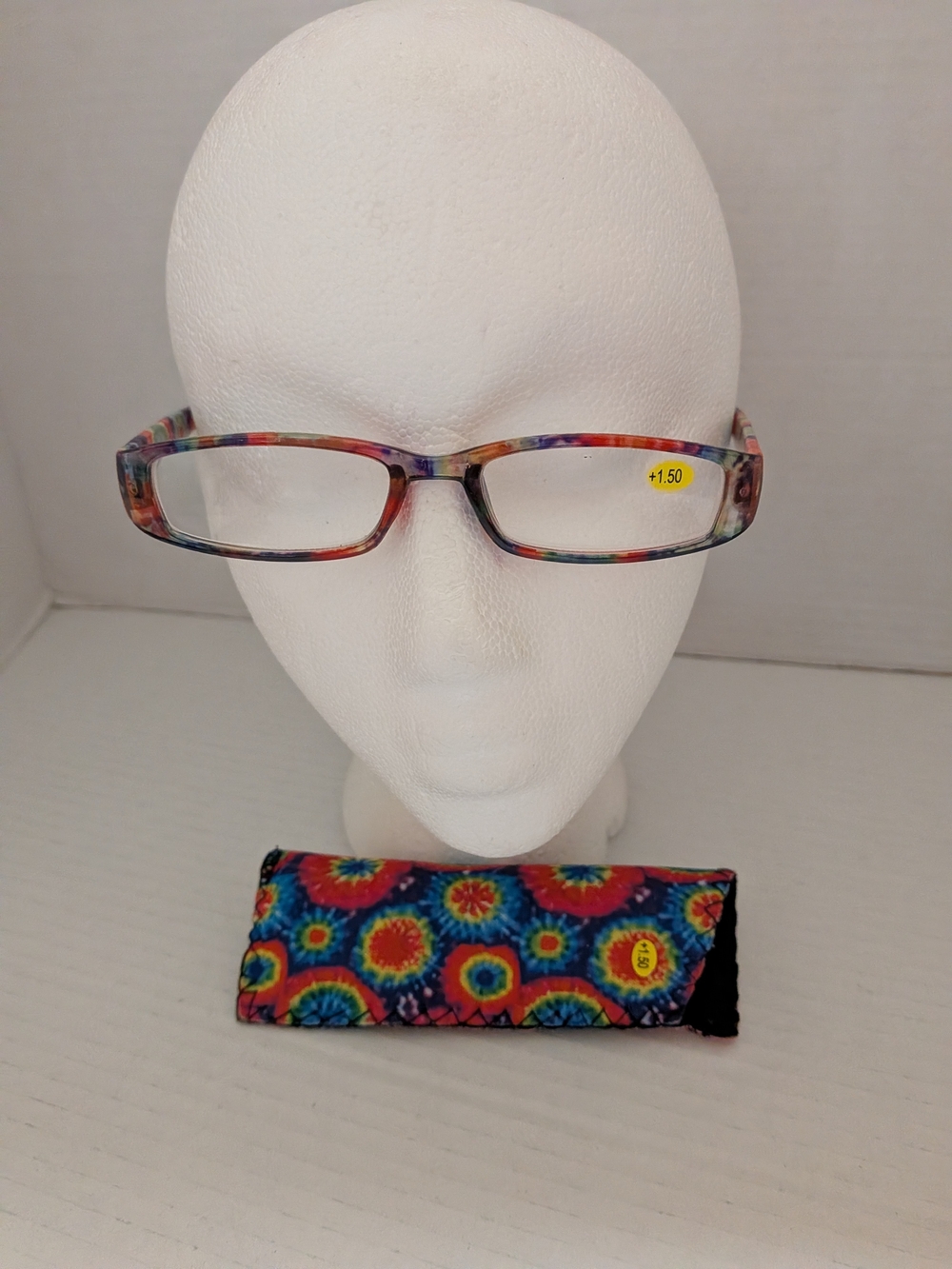 Tie Dye Readers nwot power +1.50 retro vibrant colors comes with matching pouch